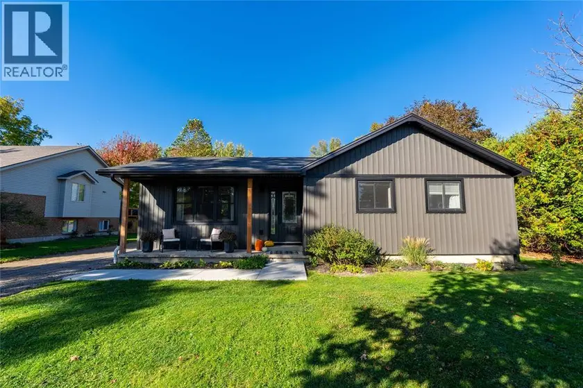Detached at 4072 COLLINGWOOD STREET, Plympton-Wyoming