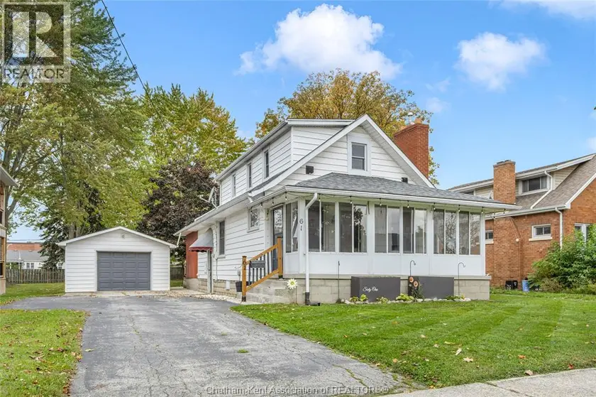 Detached at 61 UNIVERSITY AVENUE, Wallaceburg