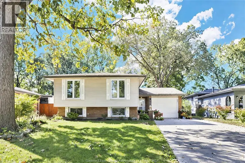 Detached at 1367 ISABELLE PLACE, Windsor
