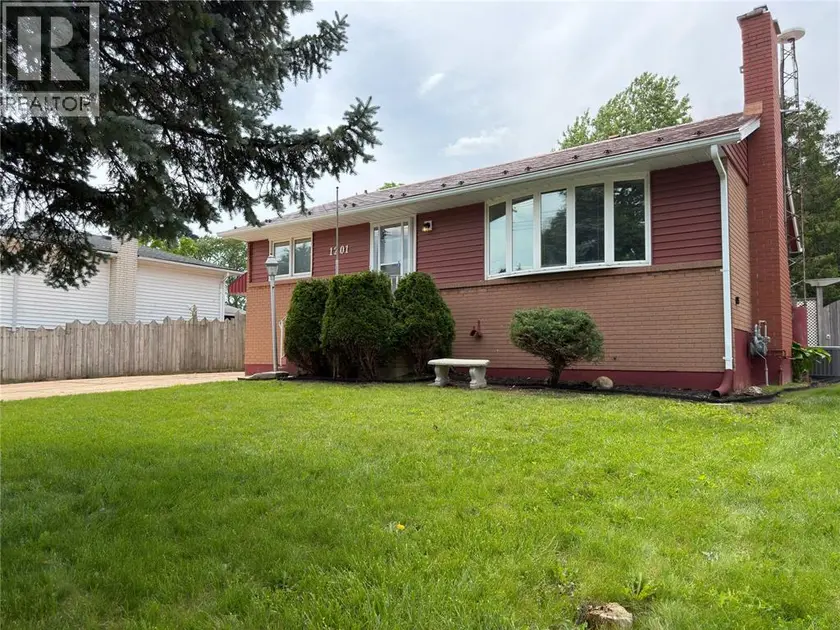 Detached at 1201 GIFFEL ROAD, Sarnia