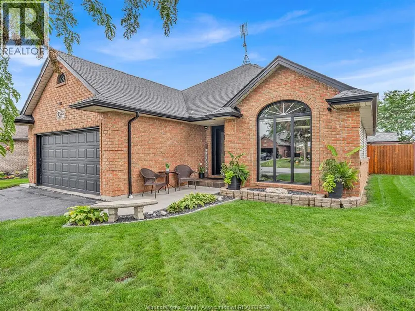 Detached at 2575 WILDBERRY, Tecumseh