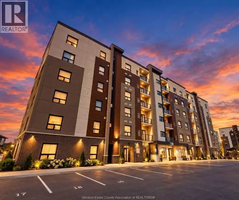 Apartment at 728 BROWNSTONE Unit# 206, Lakeshore