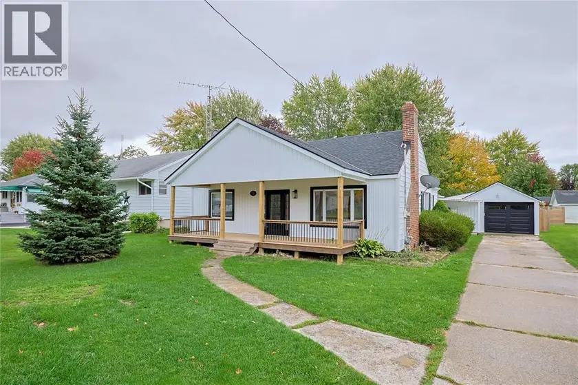 Detached at 281 HILL STREET, St Clair