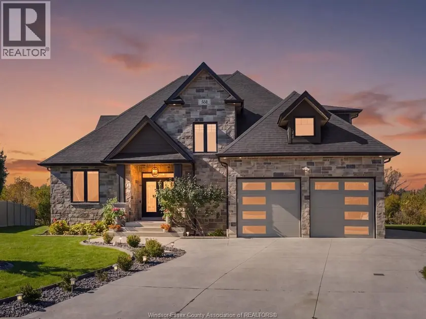 Detached at 551 CHATEAU AVENUE, Windsor