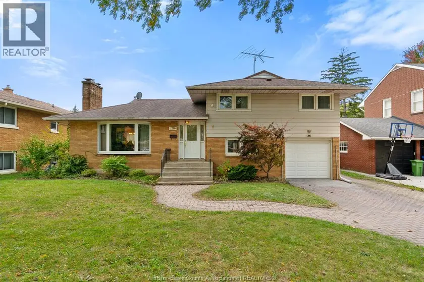 Detached at 2759 ROCKWELL BOULEVARD, Windsor