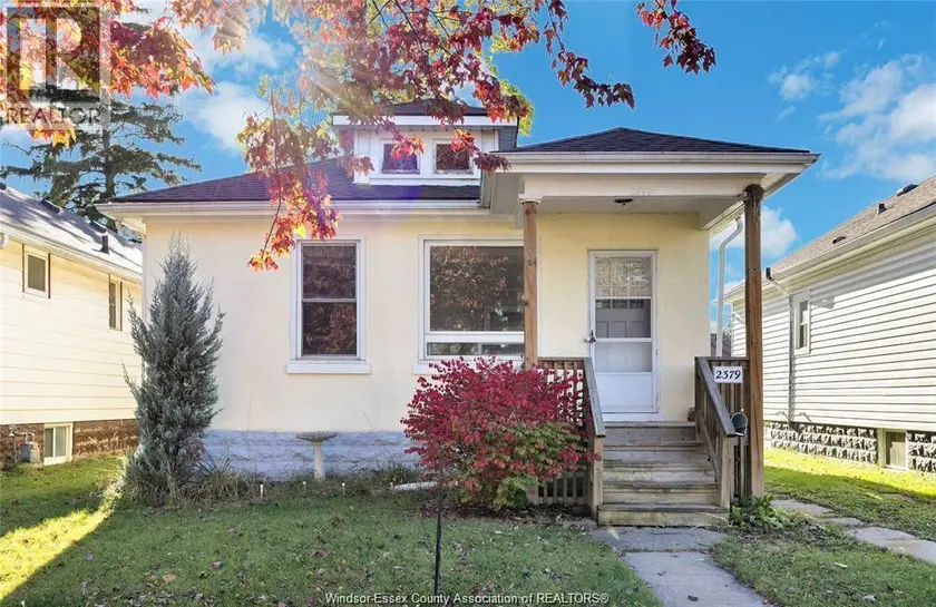 Detached at 2379 George, Windsor