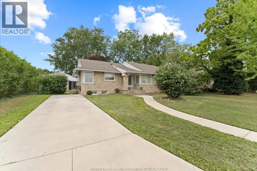 Detached at 1965 OLIVE ROAD, Windsor
