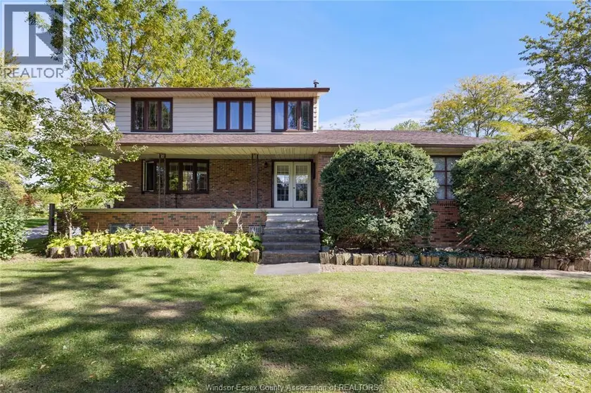 Detached at 1189 FRONT ROAD North, Amherstburg