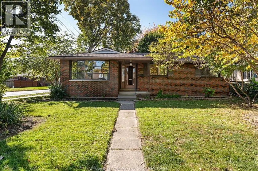 Detached at 2997 ST PATRICK'S DRIVE, Windsor