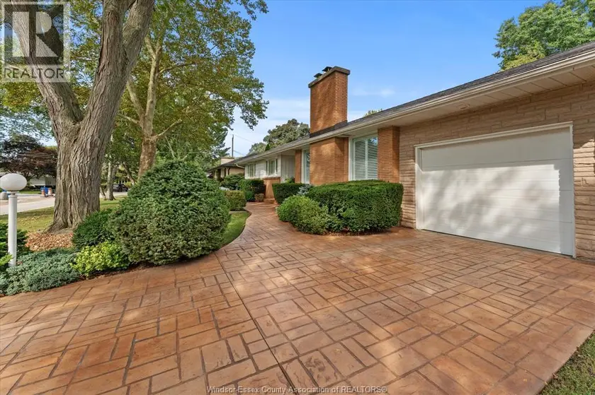 Detached at 730 Champlain DRIVE, Windsor