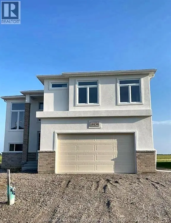Detached at 4434 BELMONT, Comber