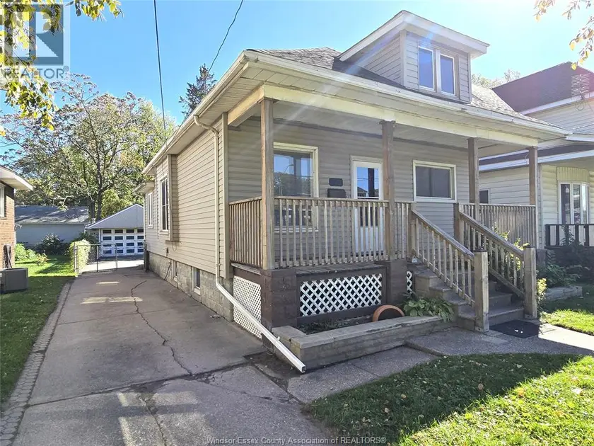 Detached at 3515 SANDWICH STREET, Windsor