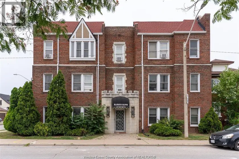 Apartment at 710 Giles BOULEVARD East Unit# 105, Windsor
