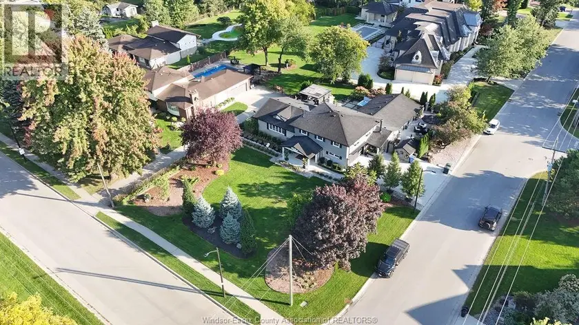 Detached at 375 RUSSELL WOODS DRIVE, Lakeshore