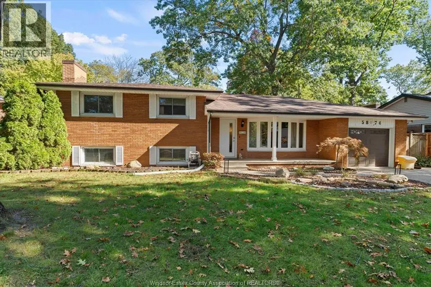 Detached at 5874 DALTON AVENUE, LaSalle