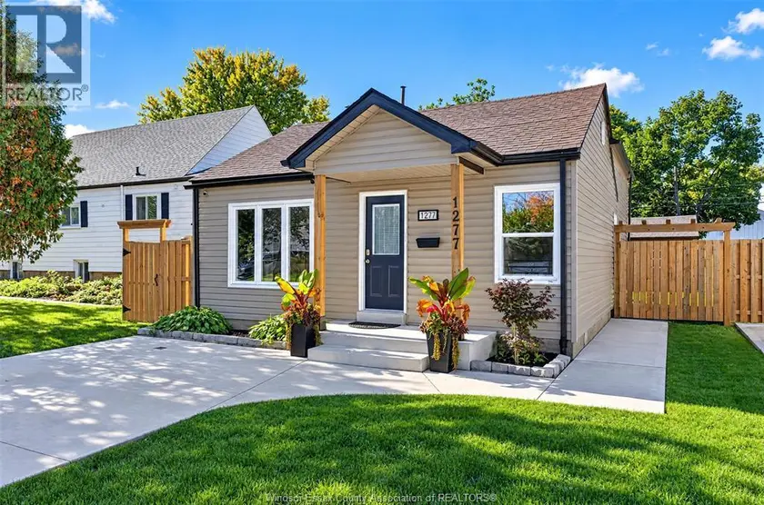 Detached at 1277 Felix, Windsor