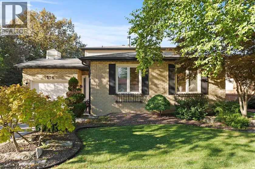 Detached at 234 APPLEWOOD ROAD, Kingsville