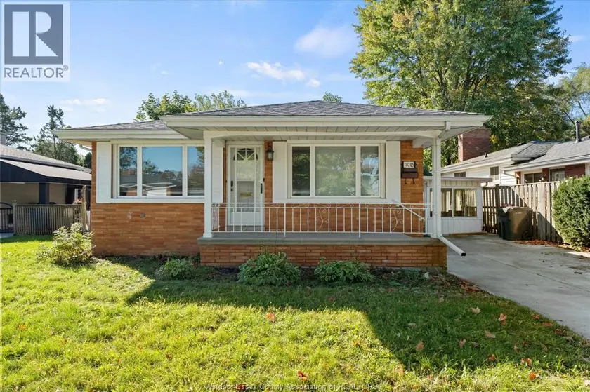 Detached at 10205 PULBROOK, Windsor