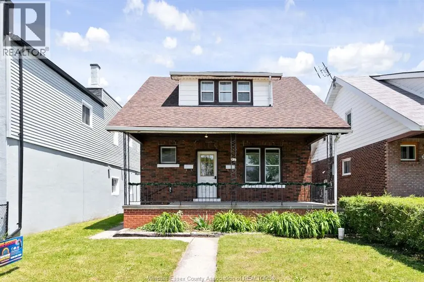 Multiplex at 906 Elsmere, Windsor