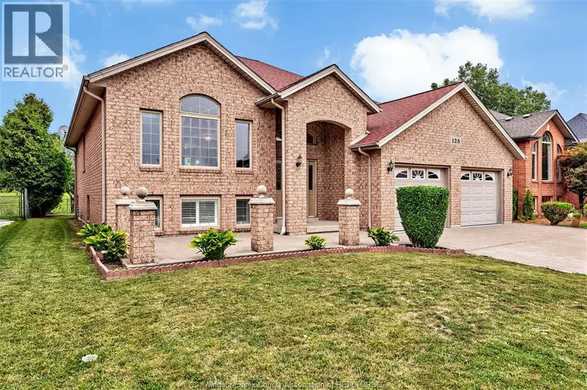 Detached at 128 MARINA GROVE, Lakeshore