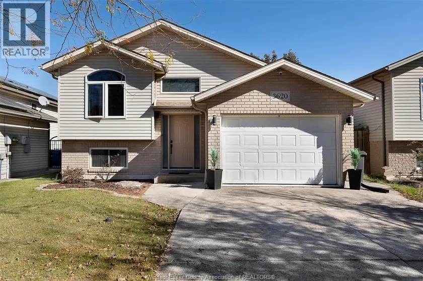 Detached at 3620 SHINGLECREEK COURT, Windsor