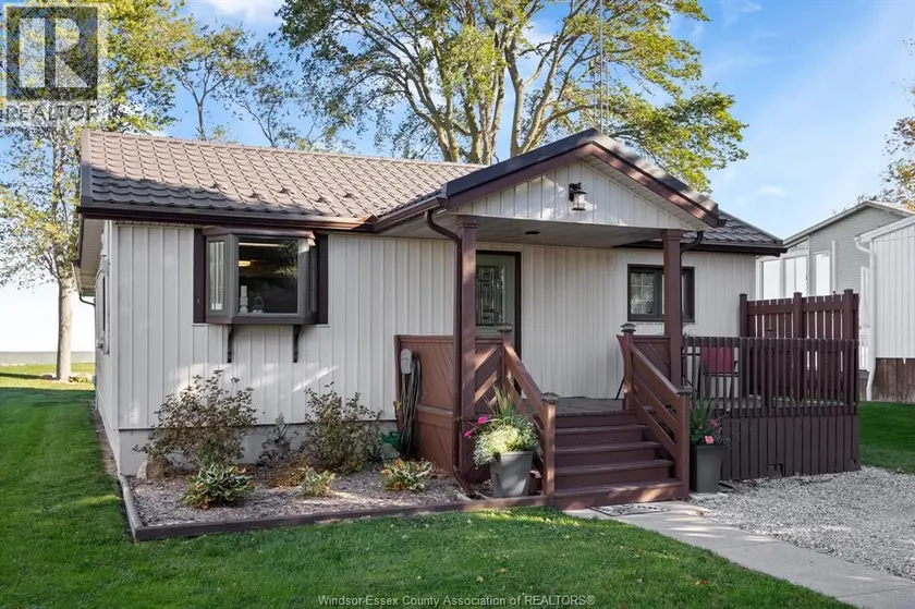 Detached at 10780 ST. CLAIR ROAD, Lakeshore