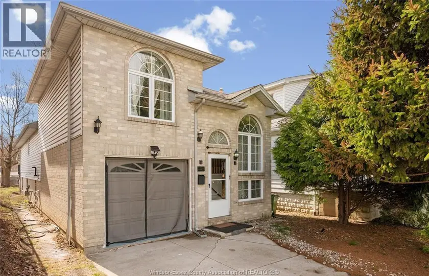 Detached at 1537 LANGLOIS AVENUE Unit# LOWER, Windsor