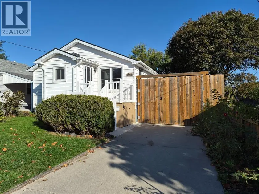 Detached at 644 OXFORD STREET, Sarnia