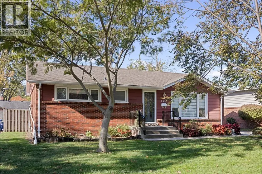 Detached at 3511 CHARLEVOIX, Windsor