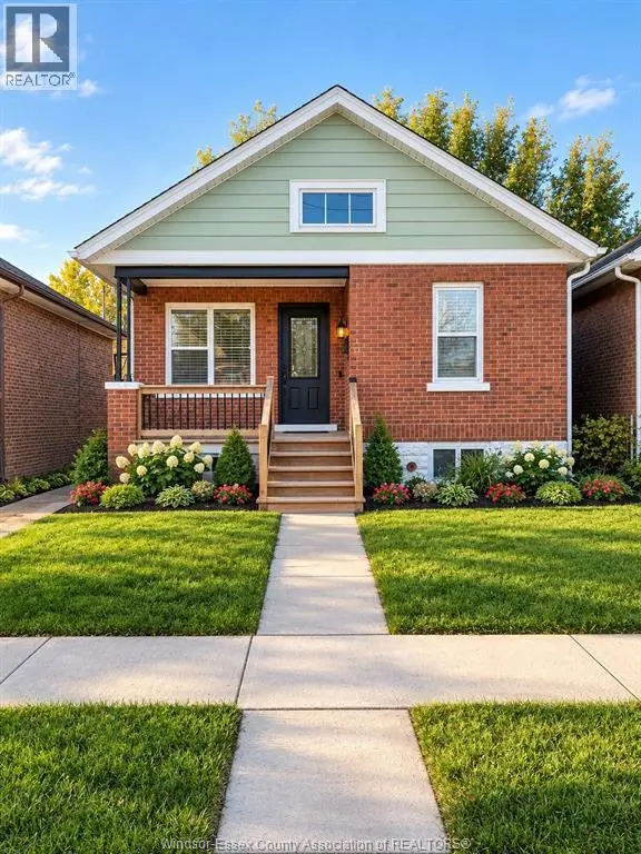 Detached at 1124 ELLIS STREET East, Windsor