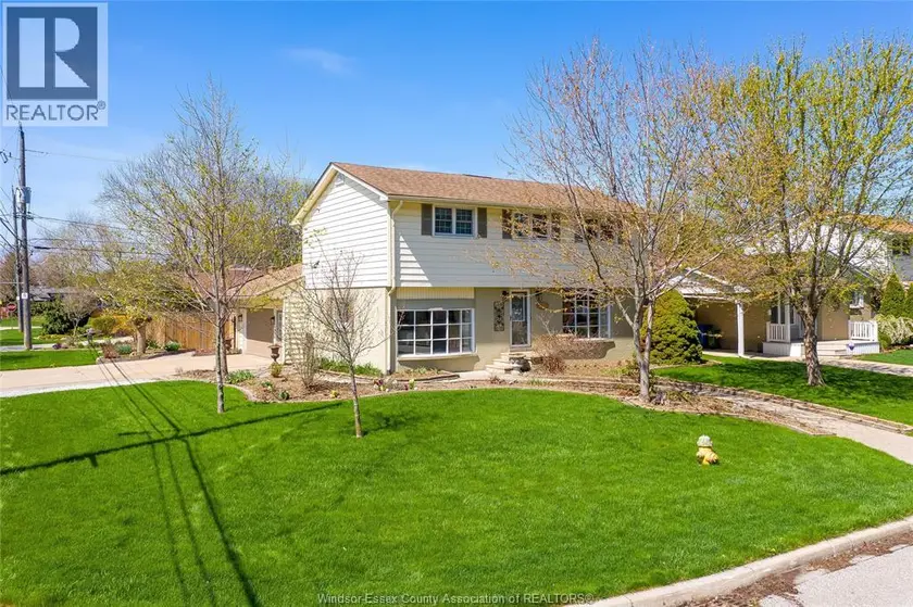 Detached at 391 BETTY DRIVE, Windsor