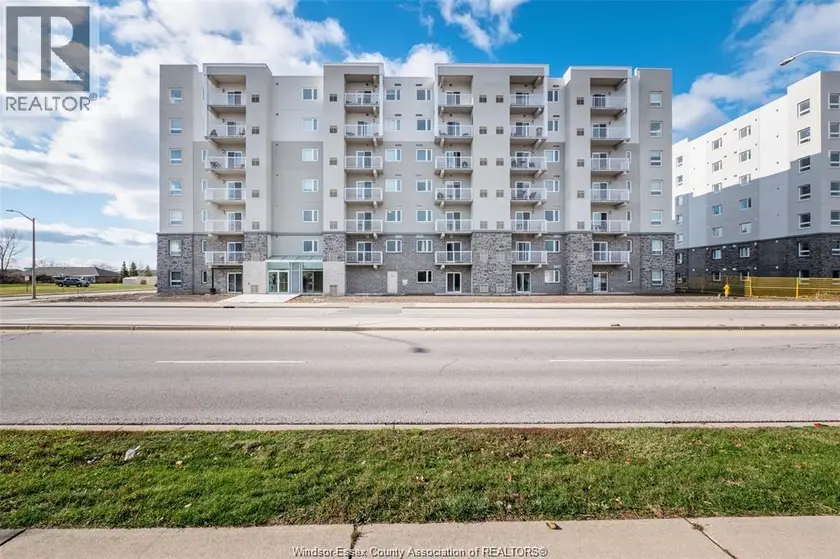 Apartment at 1675 BANWELL Unit# 602, Windsor