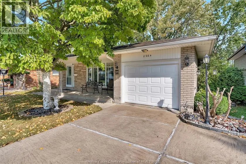 Detached at 2664 RIVARD, Windsor