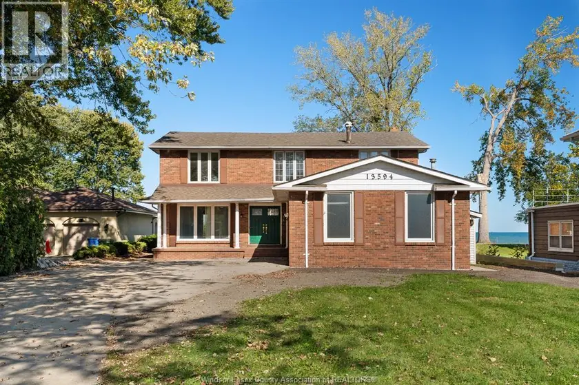 Detached at 13594 RIVERSIDE DRIVE East, Tecumseh