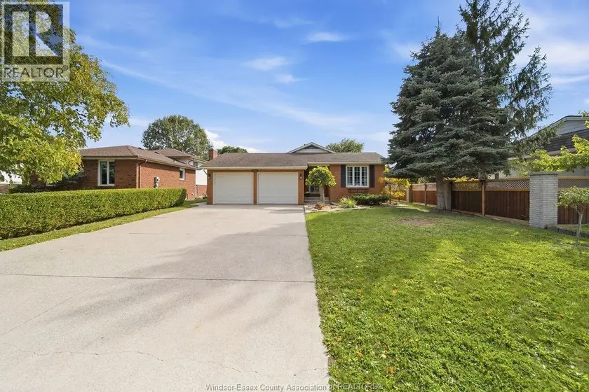 Detached at 12091 OLIVER, Tecumseh