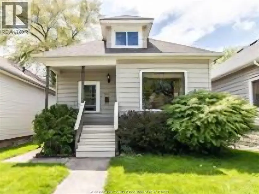 Detached at 903 JOS JANISSE, Windsor