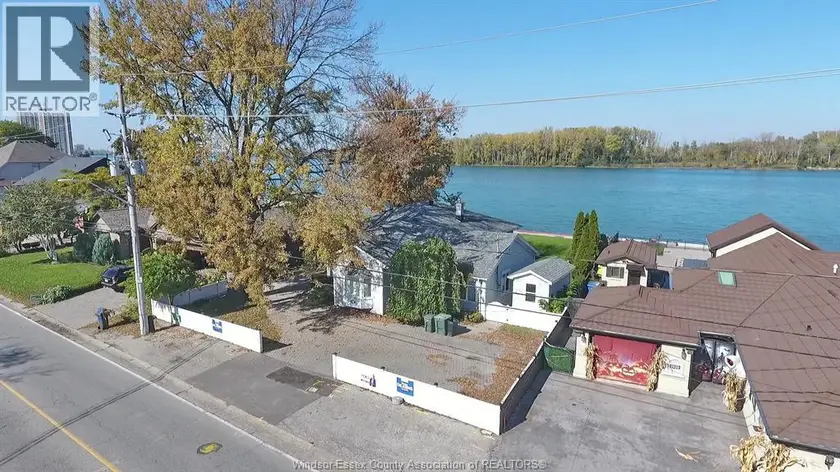 Detached at 9906 RIVERSIDE DRIVE East, Windsor