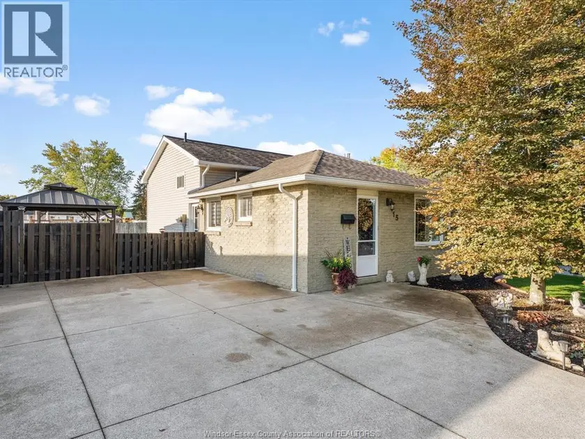 Detached at 15 Ventnor AVENUE, Amherstburg