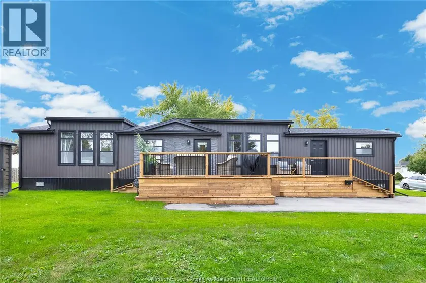 Detached at 14 DANA, Essex
