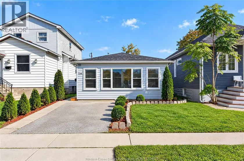 Detached at 744 MCKAY AVENUE, Windsor