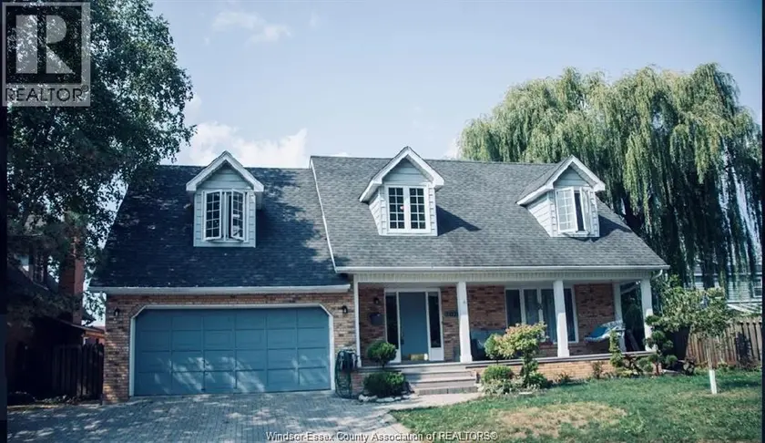 Detached at 1020 CRESTWOOD COURT, Windsor