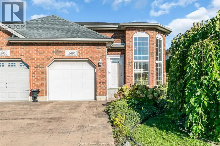 Semi-Detached/Link at 1560 LOVELL CRESCENT, LaSalle