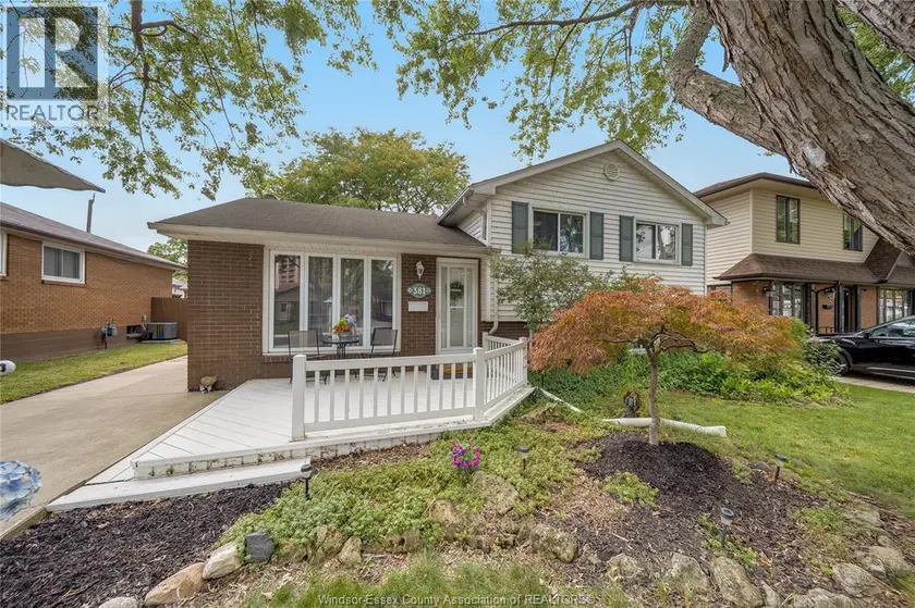 Detached at 381 CARLING, Windsor