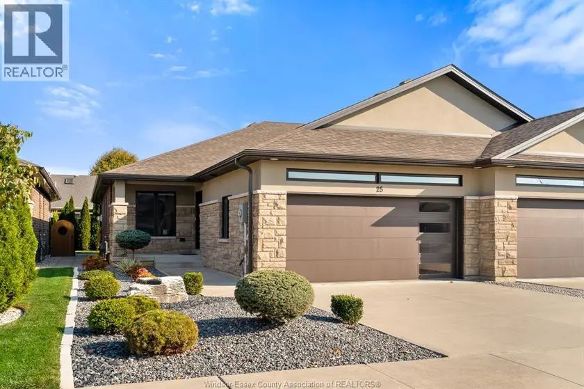 Semi-Detached/Link at 25 Holly STREET, Kingsville