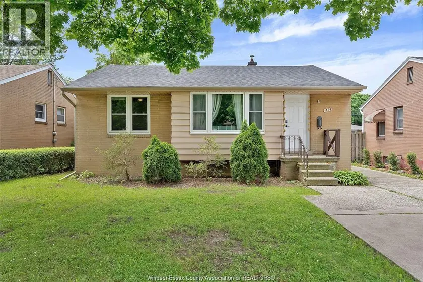 Detached at 1159 DOT AVENUE, Windsor