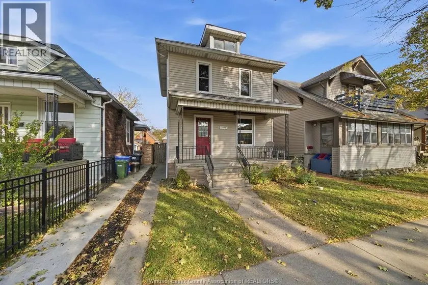 Detached at 1046 LINCOLN, Windsor