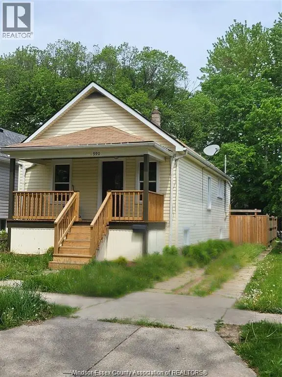 Detached at 990 BRIDGE AVENUE, Windsor