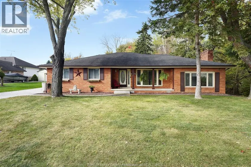 Detached at 6944 CONCESSION 6 North, Amherstburg