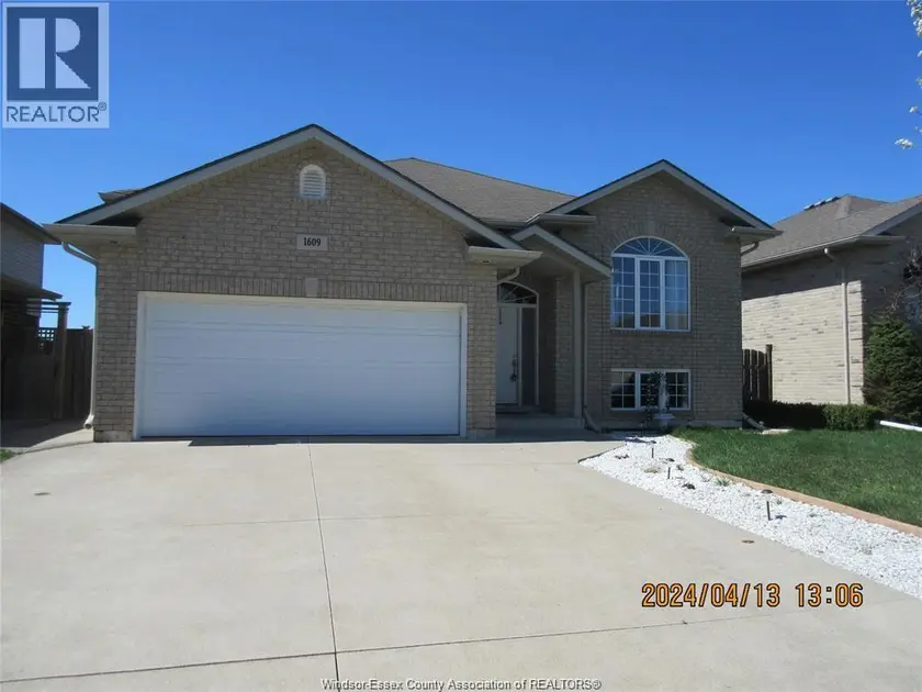Detached at 1609 MAGNOLIA, Windsor