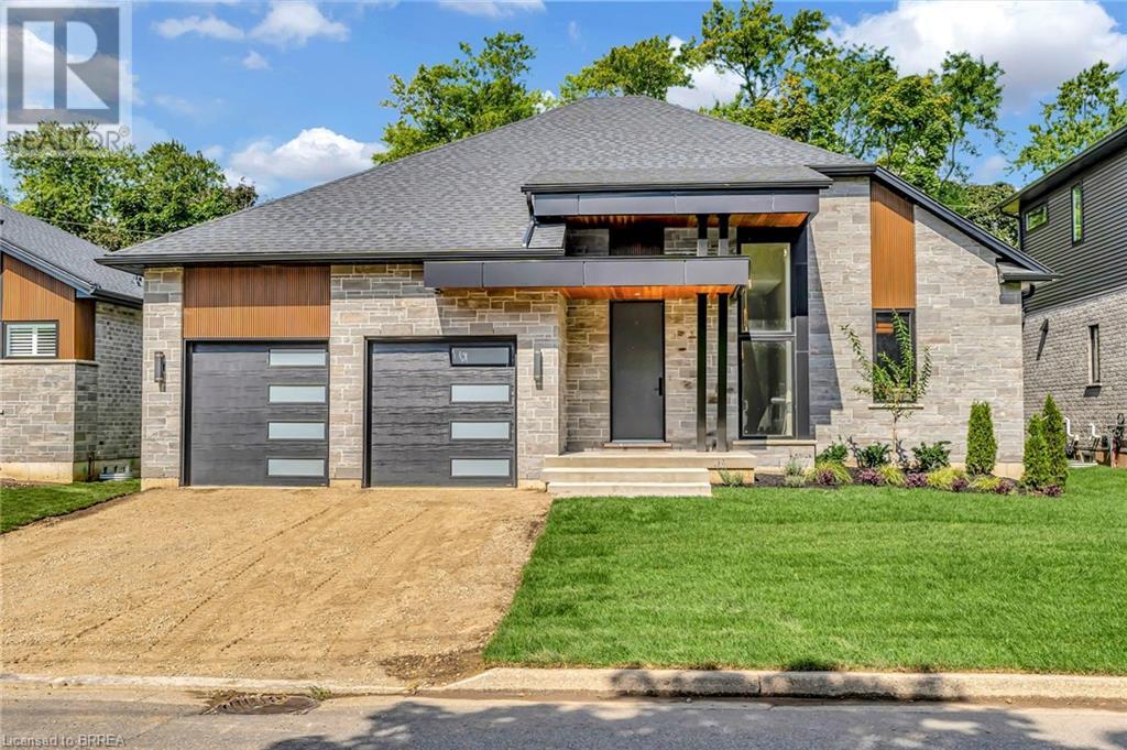 Detached at 161 PARKSIDE Drive, Brantford